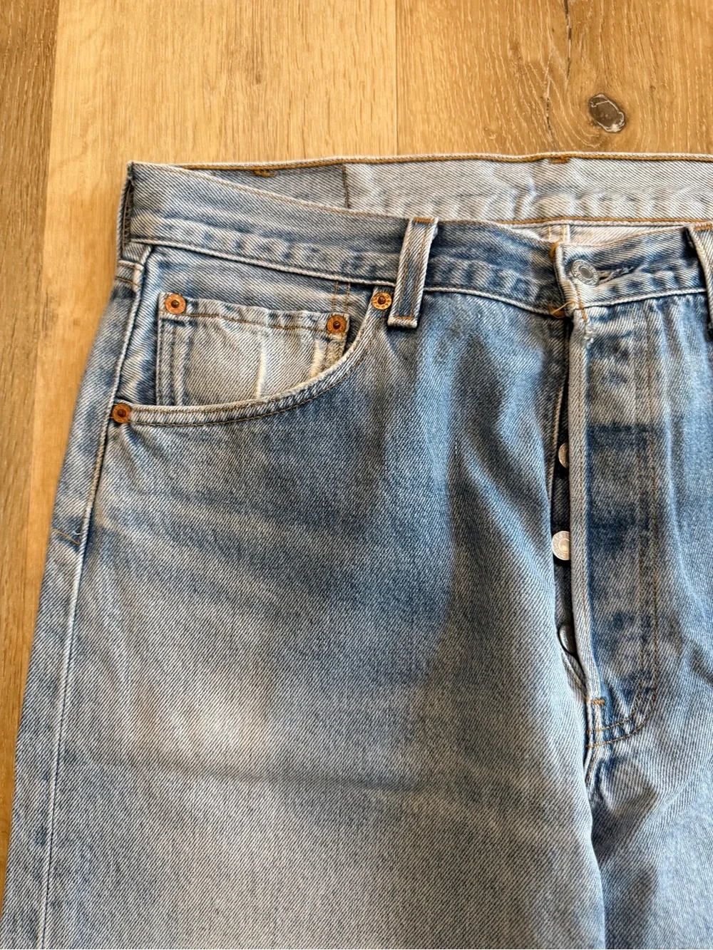 Vintage Levi's 501XX Made in USA 555 Valencia St 2001 Red Tag 35x34 Fit W33 L30